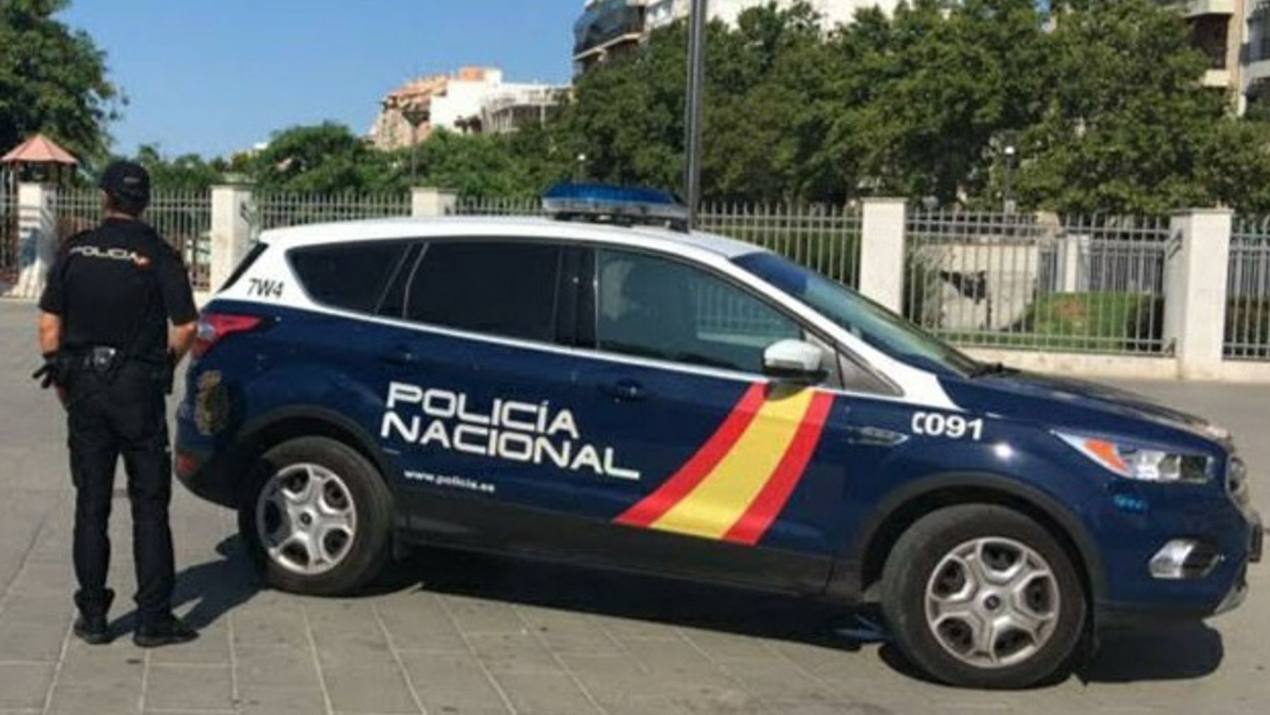 Detenido un violento argelino por apuñalar a dos personas en Son Gotleu y agredir a policías