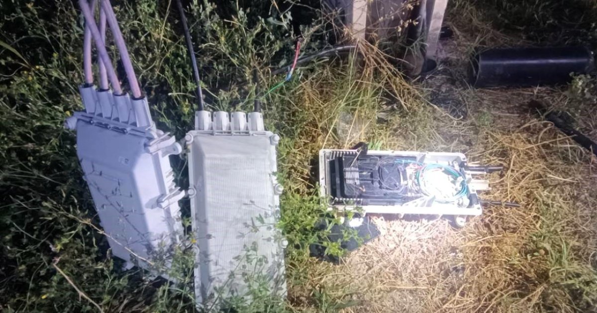 Detenidos dos hombres al ser pillados robando cableado de cobre en un descampado de Mollerussa