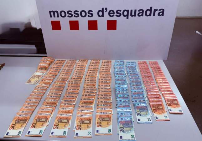 dinero billetes mossos