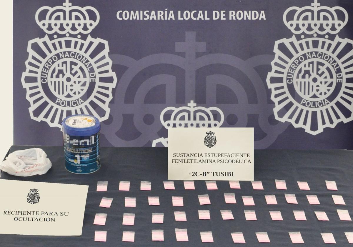 <p><strong>Detenidos en Ronda dos jóvenes con 43 dosis de cocaína rosa tras intentar eludir control policial</strong></p>