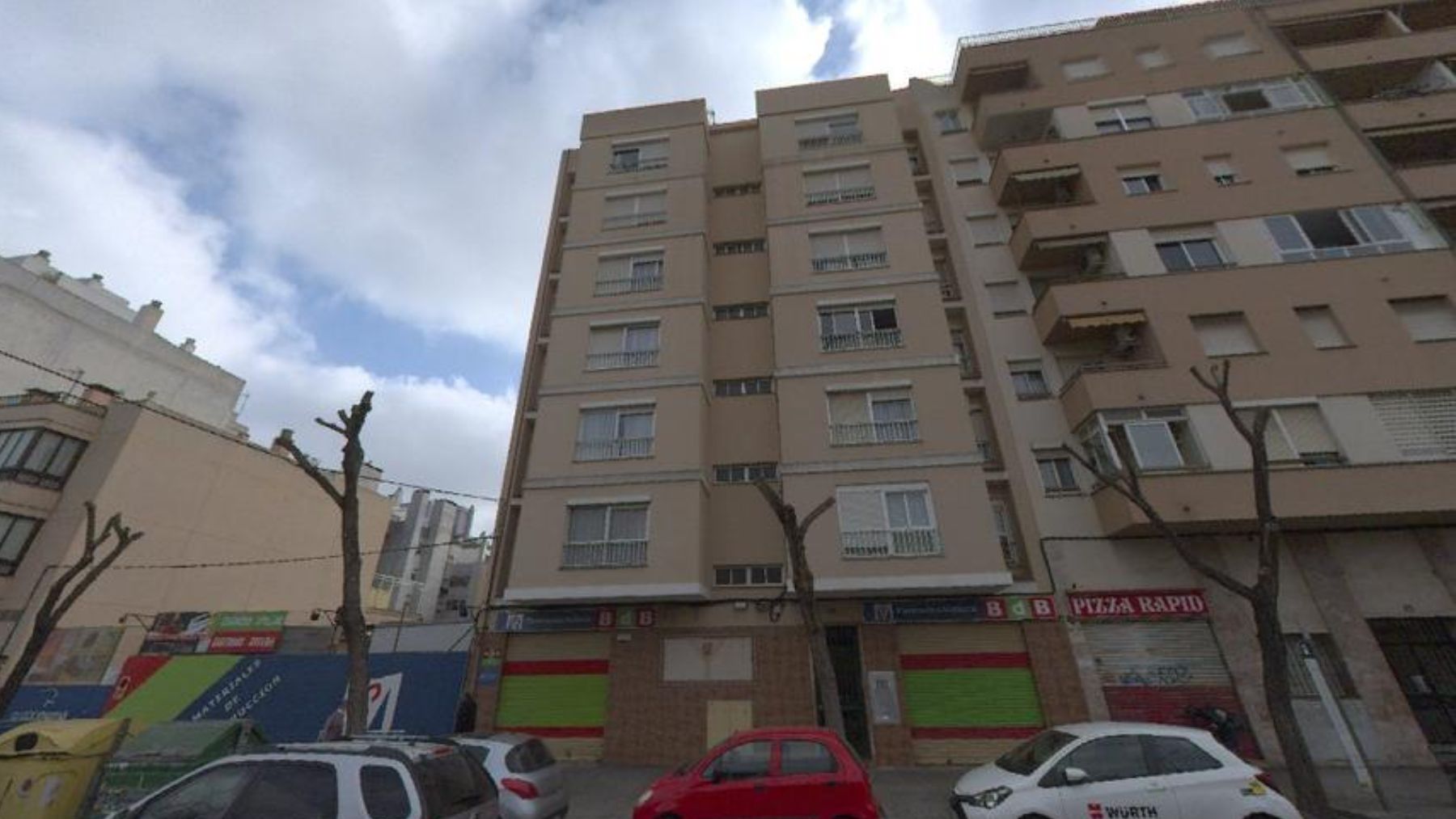 Dos averías en la Vía de Cintura provocan inundaciones y un accidente de gravedad, Emaya calcula su reparación para las 18.00 horas