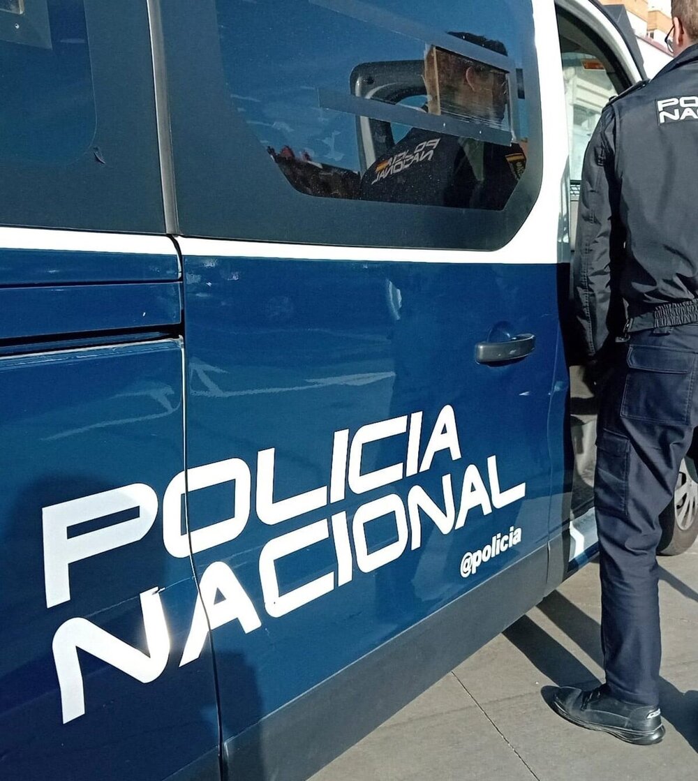 Dos arrestados por daños en un local de máquinas de vending