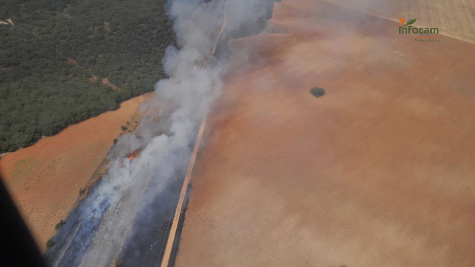 Incendio cerca de vías de alta velocidad interrumpe circulación de trenes entre Madrid y Barcelona