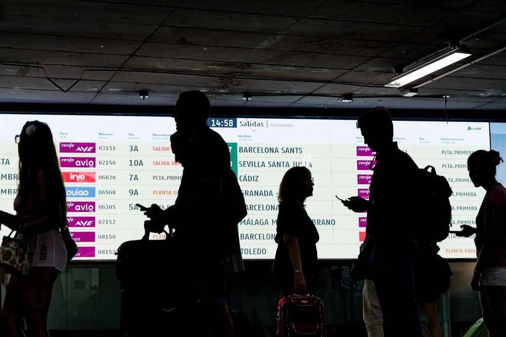 Retrasos de hasta una hora en los trenes Madrid-Levante