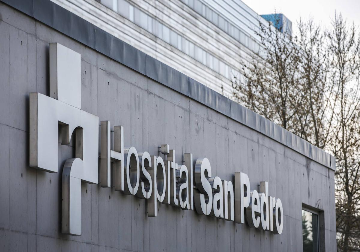 Herido un hombre de 25 años en un accidente entre un coche y un camión en la N-232, en Rodezno