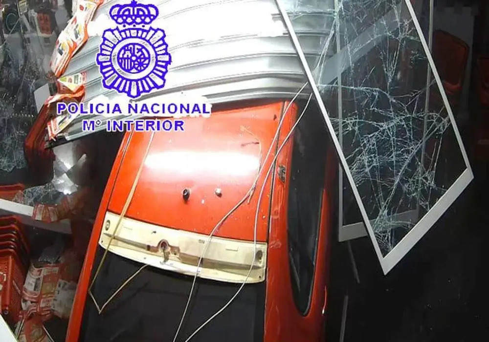Absueltos dos miembros de la banda del BMW  por un asalto