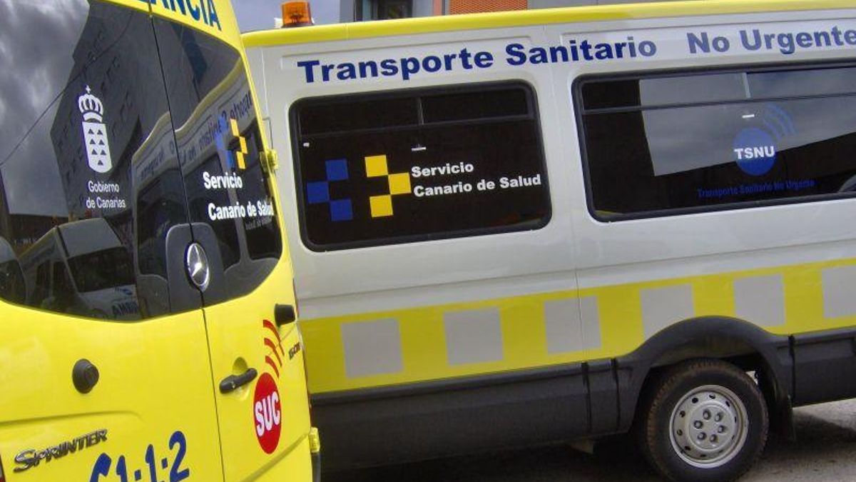 Cinco personas resultan heridas tras colisión de dos turismos en Adeje