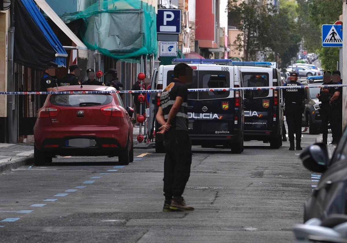 Así fue el registro antidrogas en la calle Molino de Viento