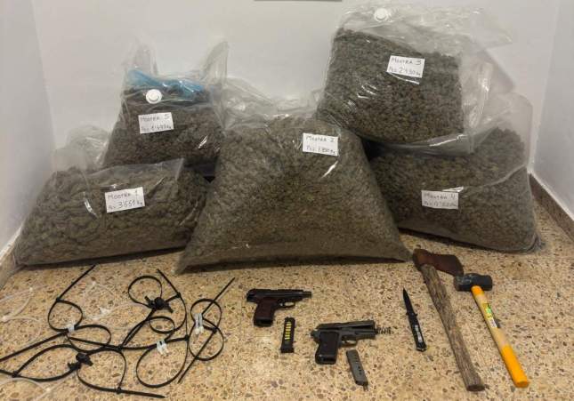 Marihuana y armas requisadas Tordera