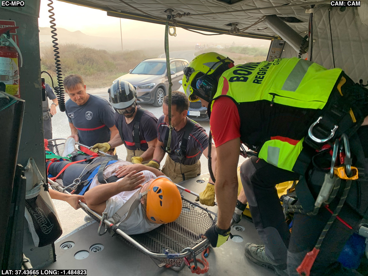 Rescatan en helicóptero a una senderista herida en Calabardina