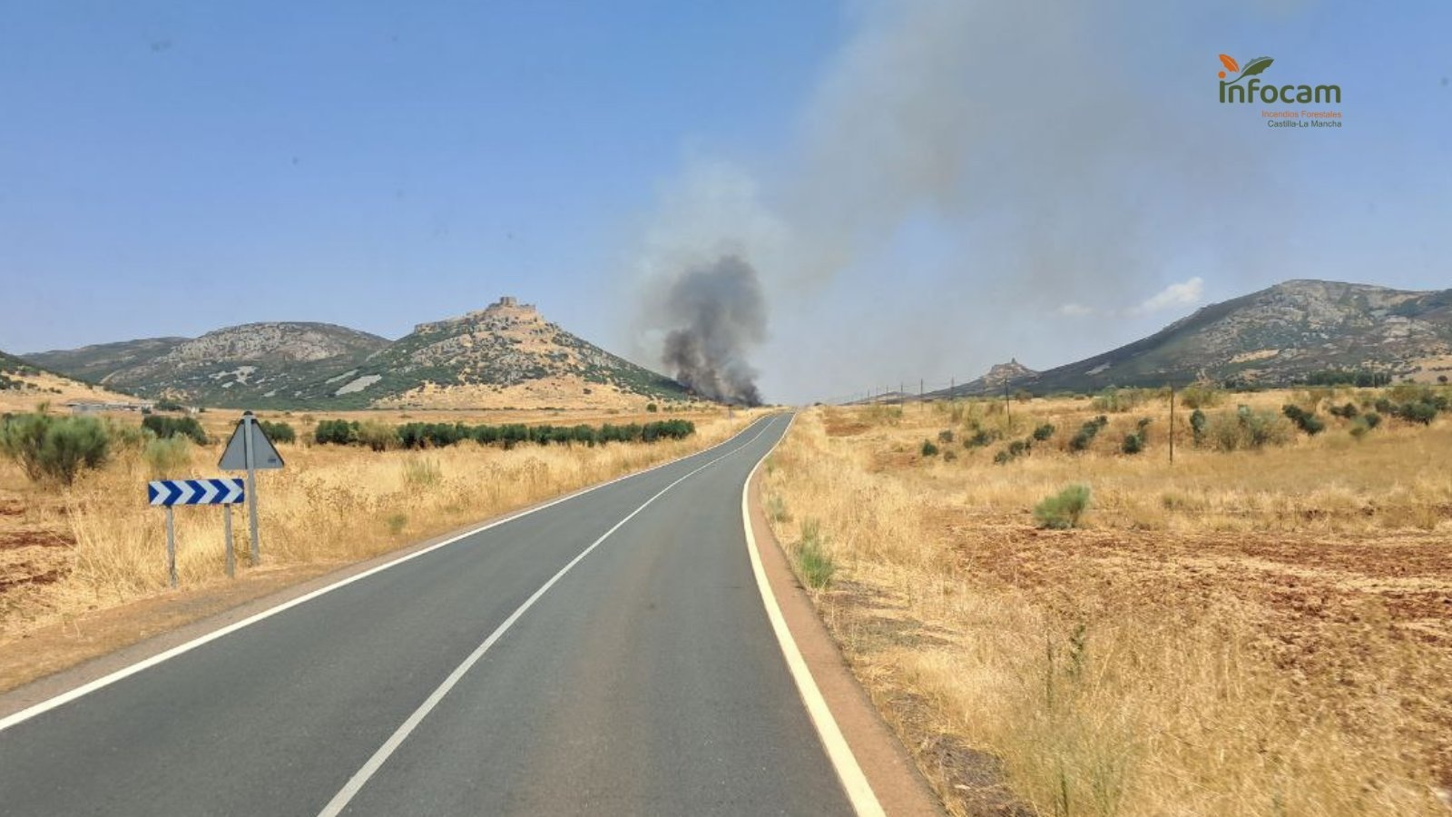Se declara un incendio forestal en Aldea del Rey con nivel 1 de afectación a bienes no forestales y corte de carretera