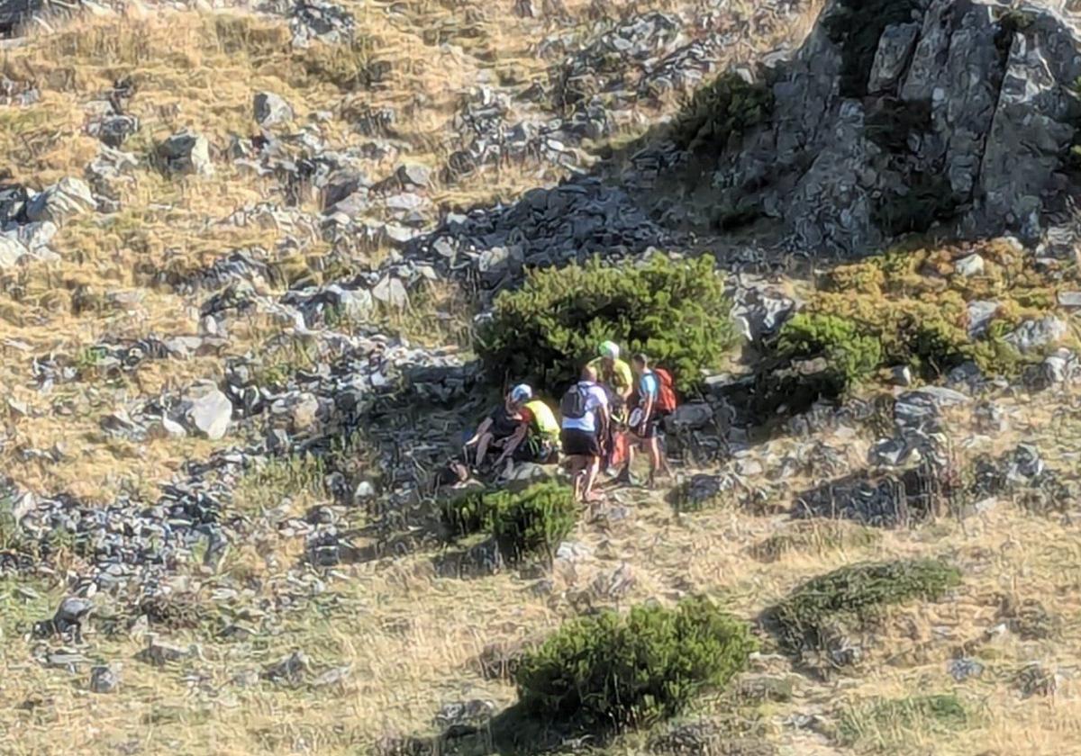 Rescatan a un senderista afectado por un golpe de calor en Burgos