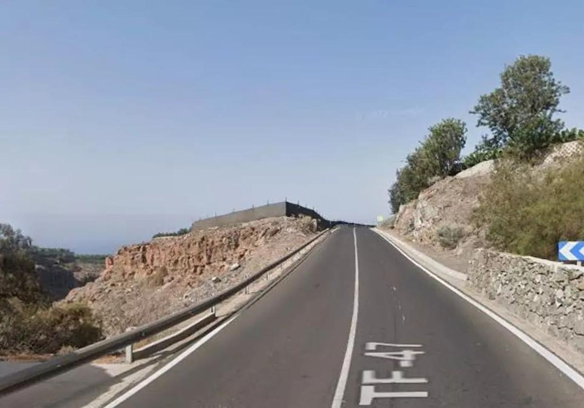 Trágico accidente en Adeje: un hombre pierde la vida tras colisión entre motocicleta y turismo