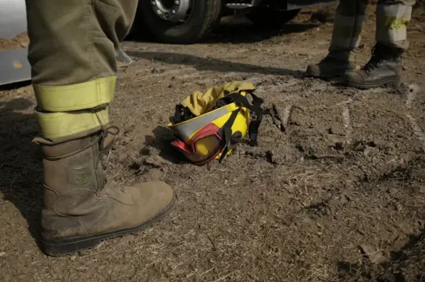 🔴 Directo: Fallece un bombero en León al volcar el camión autobomba en el que viajaba