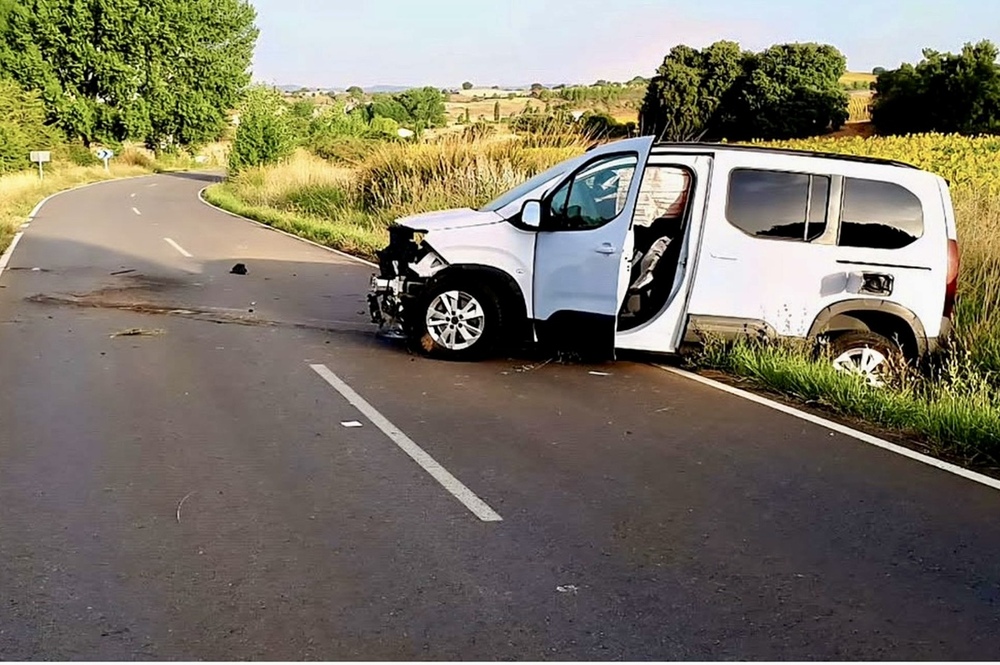 Herido un conductor tras salirse de la vía en Nohales