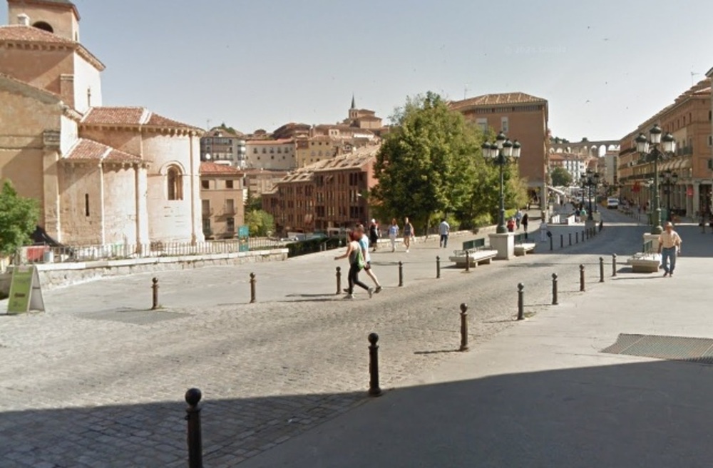 Un herido tras un atropello en la avenida del Acueducto