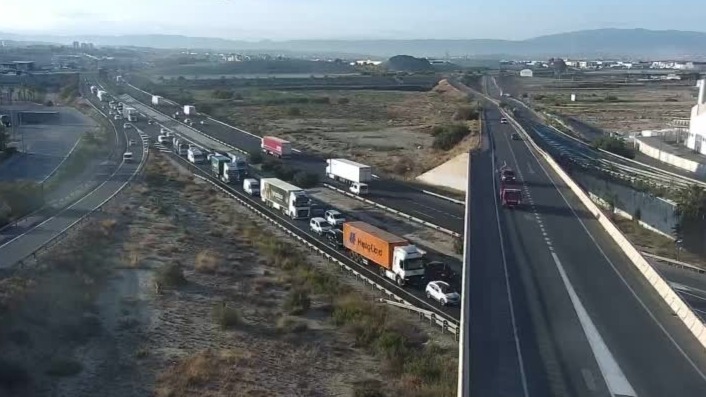 Un accidente múltiple en la A-30, a la altura de Lorquí, complica la circulación