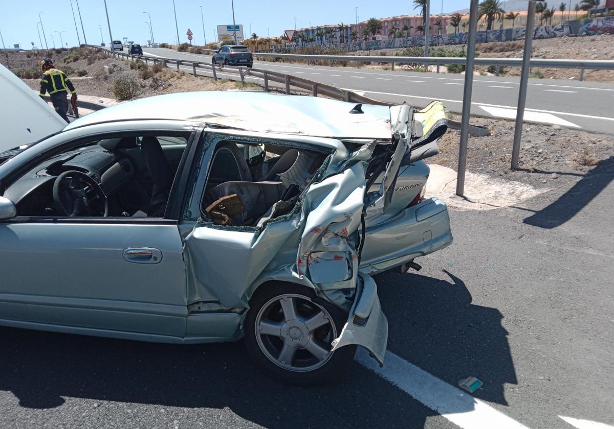 Un herido en una colisión entre un camión y un coche en la GC-1, a la altura de Sardina