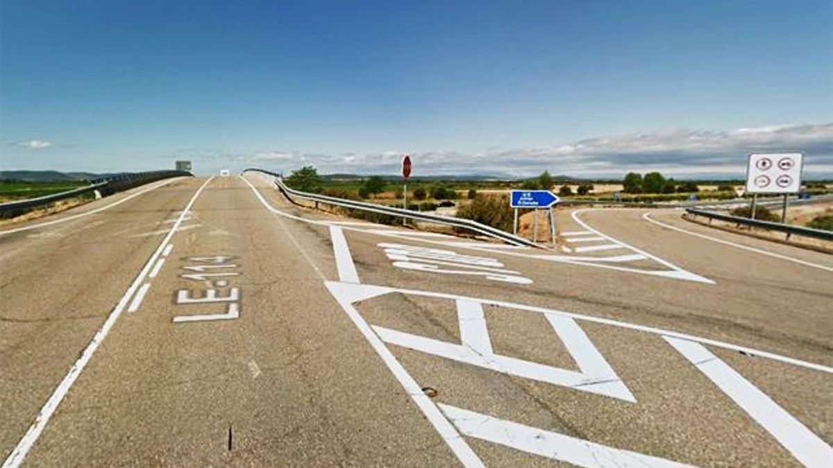 Acceso a la autovía A-6 en el municipio de Pozuelo del Páramo, archivo.