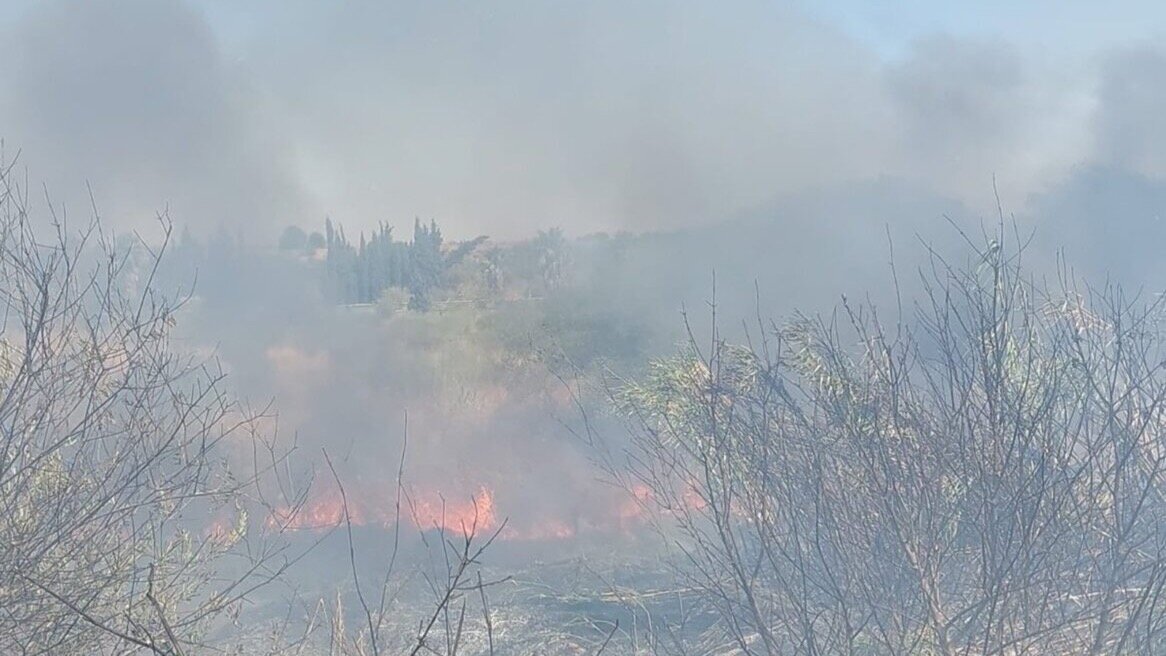 Controlado el incendio declarado en La Ribera, junto a la A-49