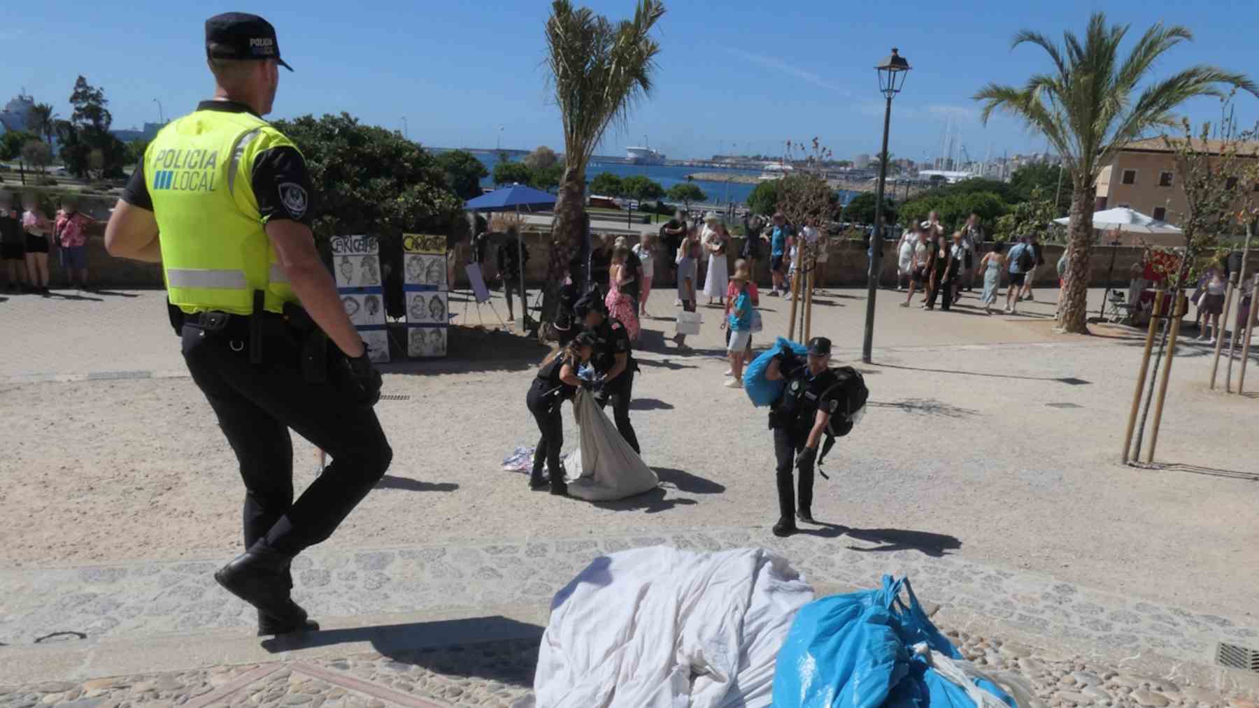 37 agentes y drones en el enésimo dispositivo de la Policía Local de Palma contra el ‘top manta’