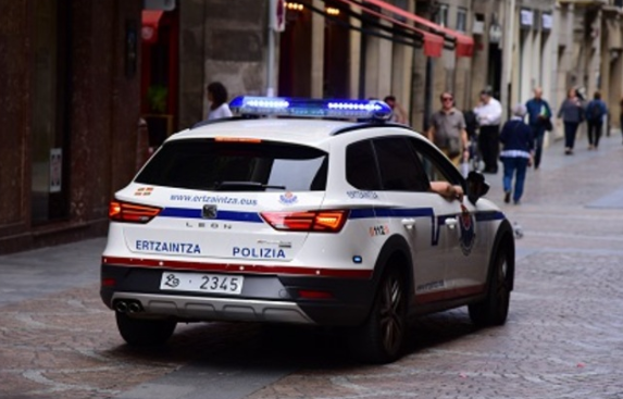 Detenido en Bilbao un joven de 18 años por intento de homicidio tras apuñalar a un conocido en el barrio de Abando