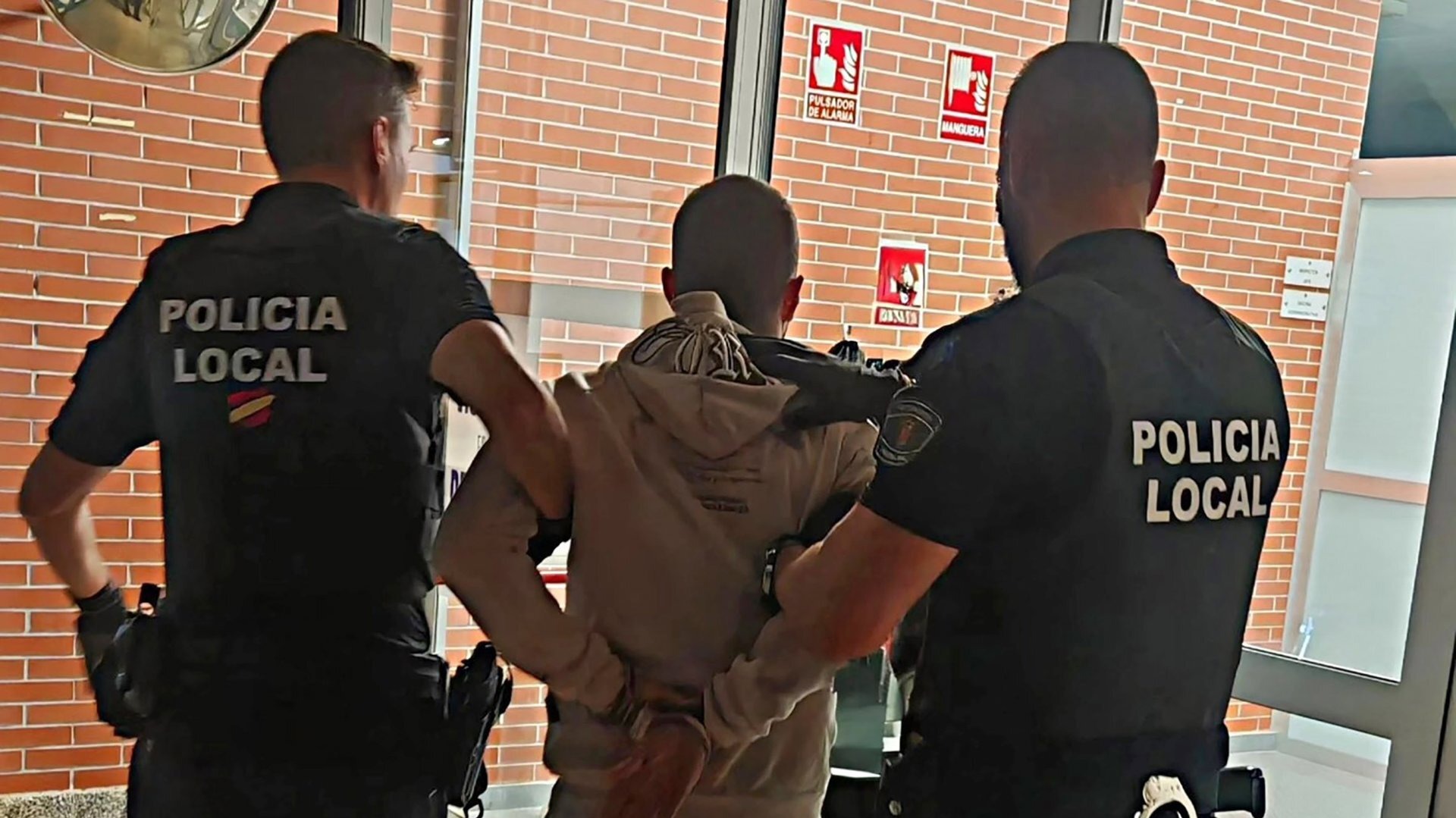 Arrestan en Las Torres de Cotillas a un hombre con 10 requisitorias judiciales