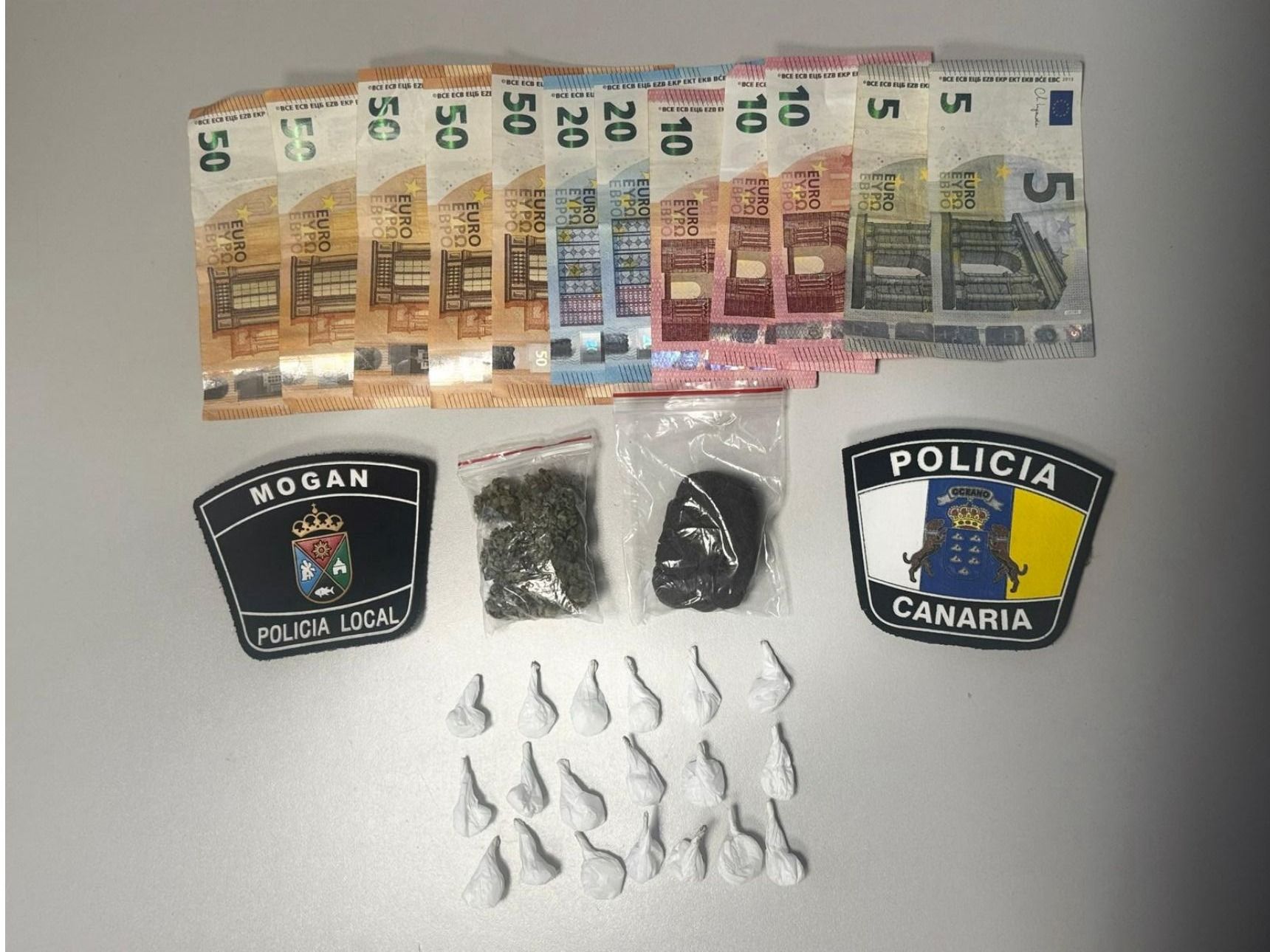 La Policía Local de Mogán detiene a un hombre por tráfico de drogas