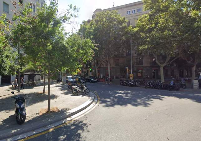 Detenido un hombre por agresión sexual a una joven en la calle de Casp de Barcelona