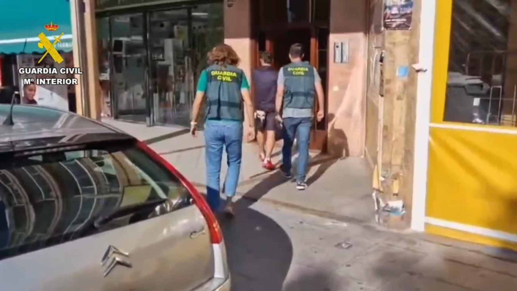 Detenido un hombre por robo con violencia e intimidación y agresión sexual a una mujer mientras dormía
