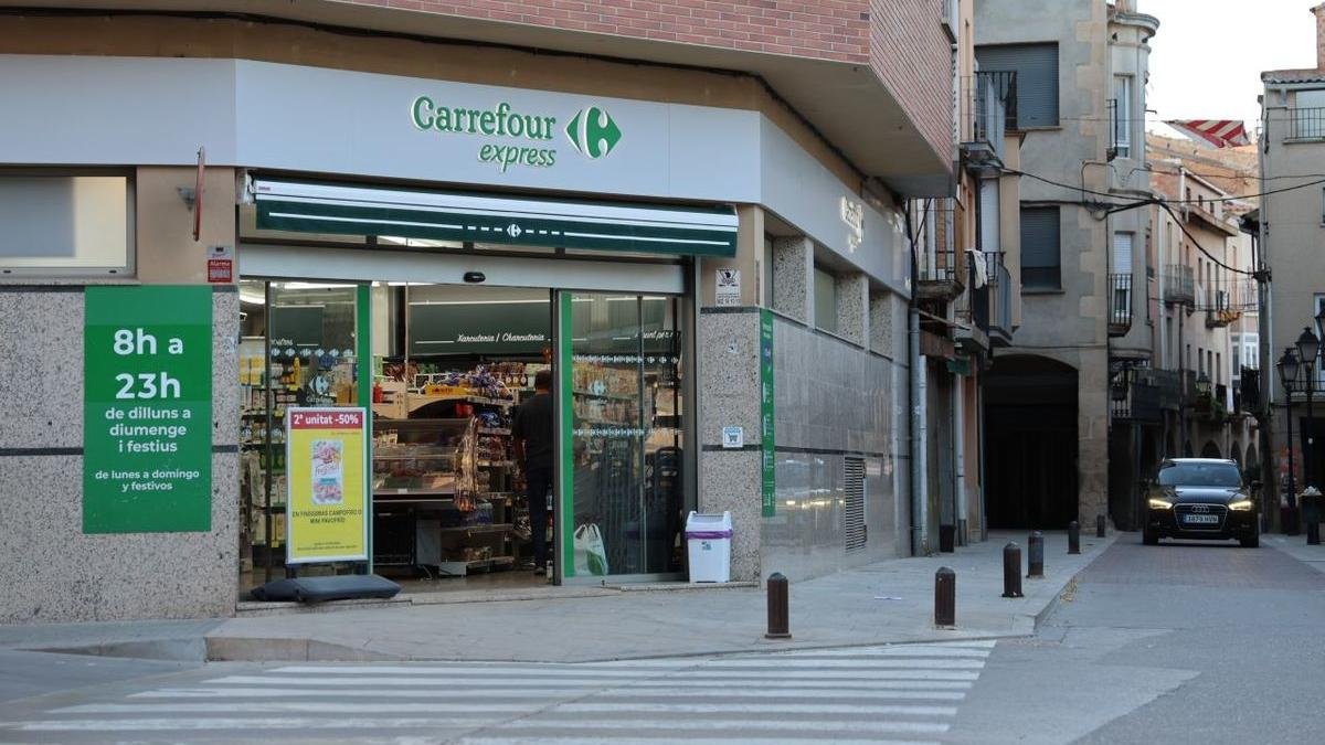 Detenidos los dos hombres que atracaron un supermercado en Juneda a punta de pistola