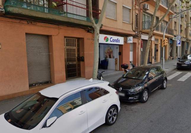 Dos ladrones principiantes son detenidos tras intentar robar un supermercado en Sabadell