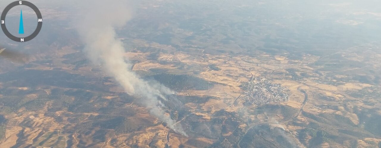 Sigue activo el incendio de Calañas mientras que los de Bonares y Paterna han sido controlado y estabilizado