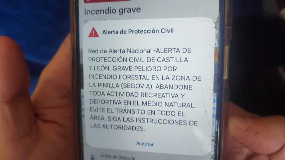 Desalojados los vecinos de Riofrío de Riaza por el incendio