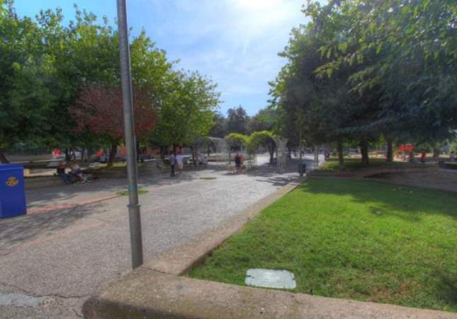 Hallan cadáver en los Jardines de Francesc Macià: posiblemente víctima de un homicidio