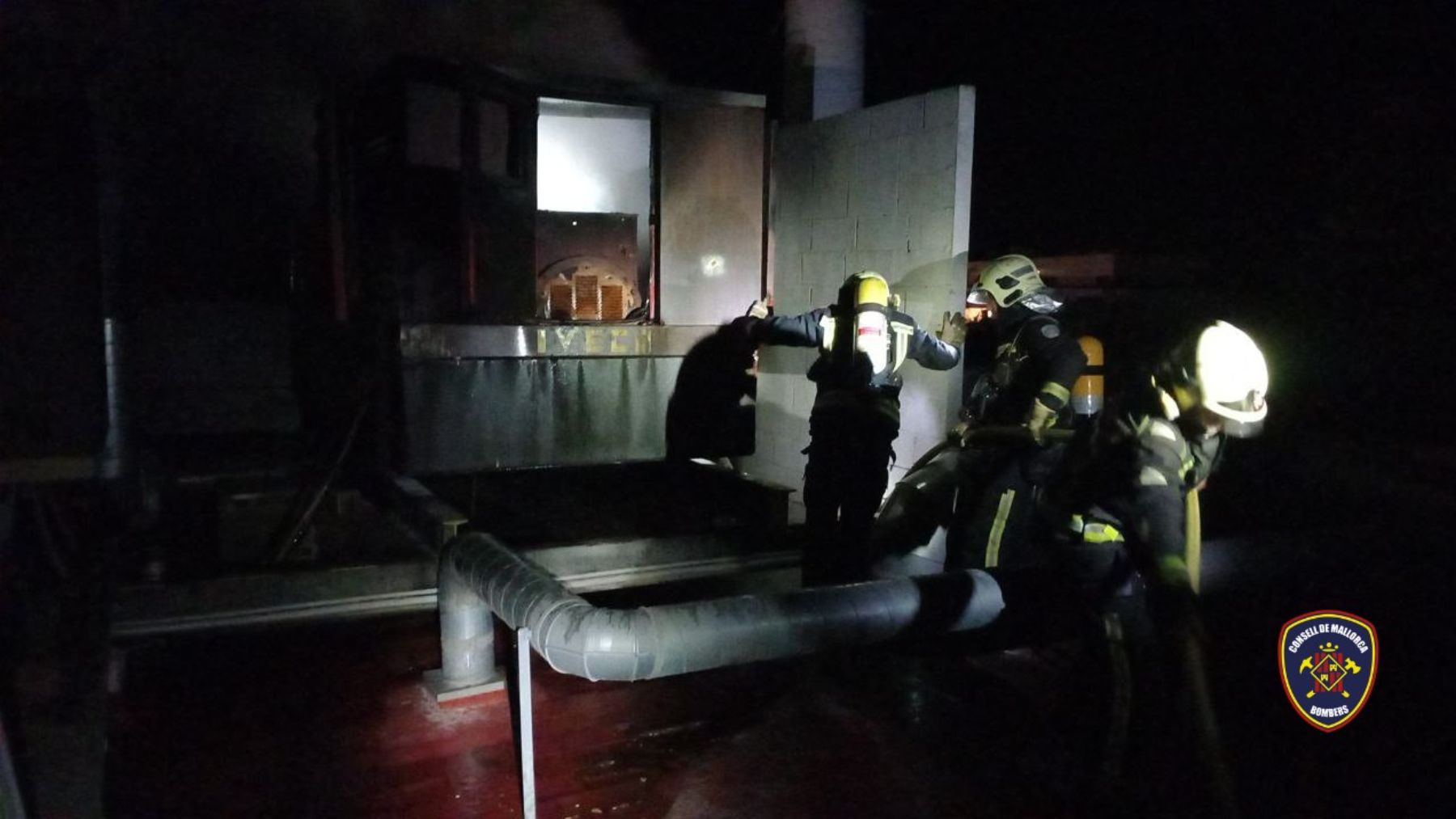Alarma en un hotel de Platges de Muro tras declararse un incendio de noche