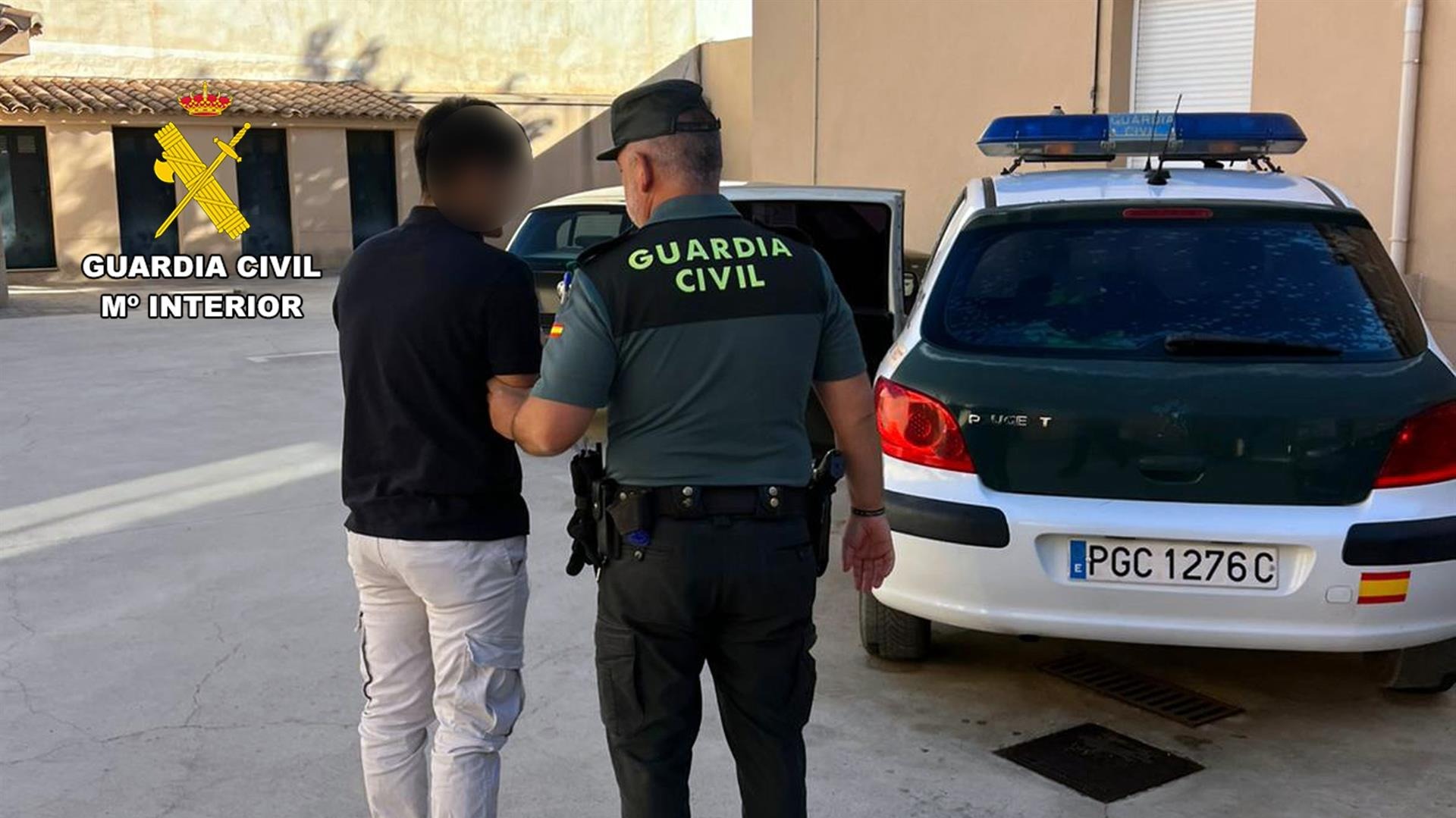 Detienen a dos jóvenes en Cehegín por robar con violencia en varias viviendas
