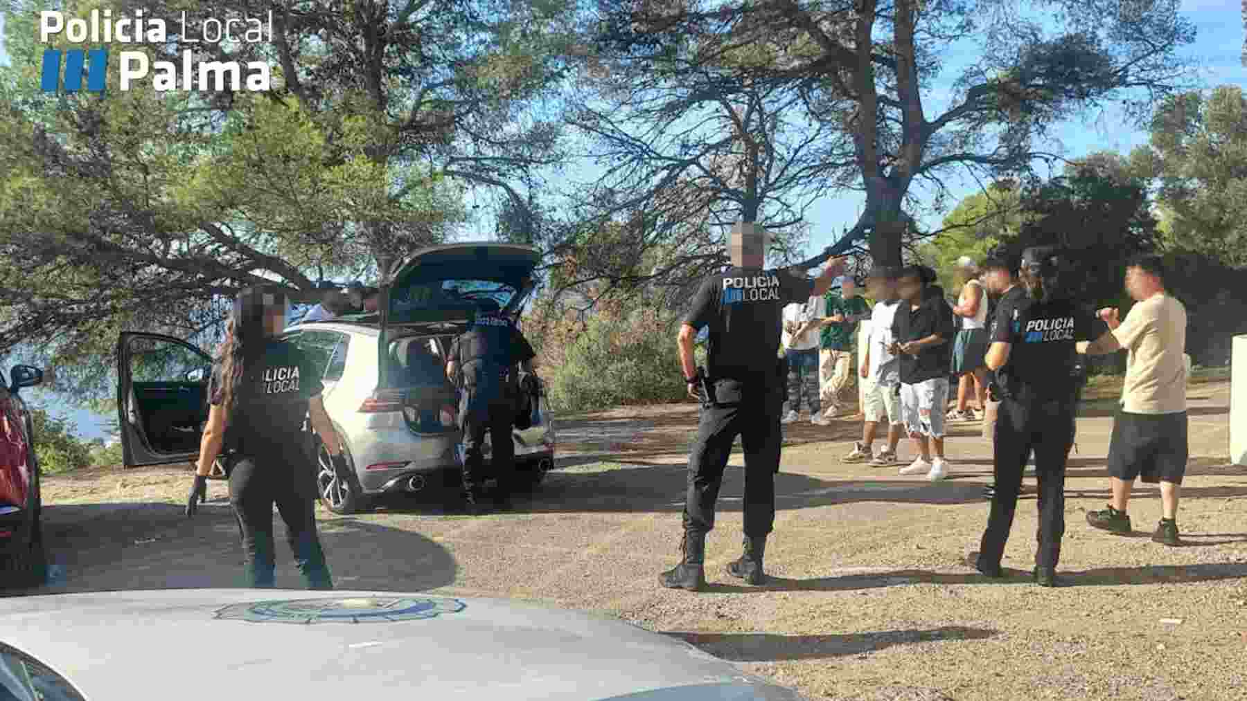 La Policía Local disuelve un botellón en Na Burguesa e interpone 18 denuncias