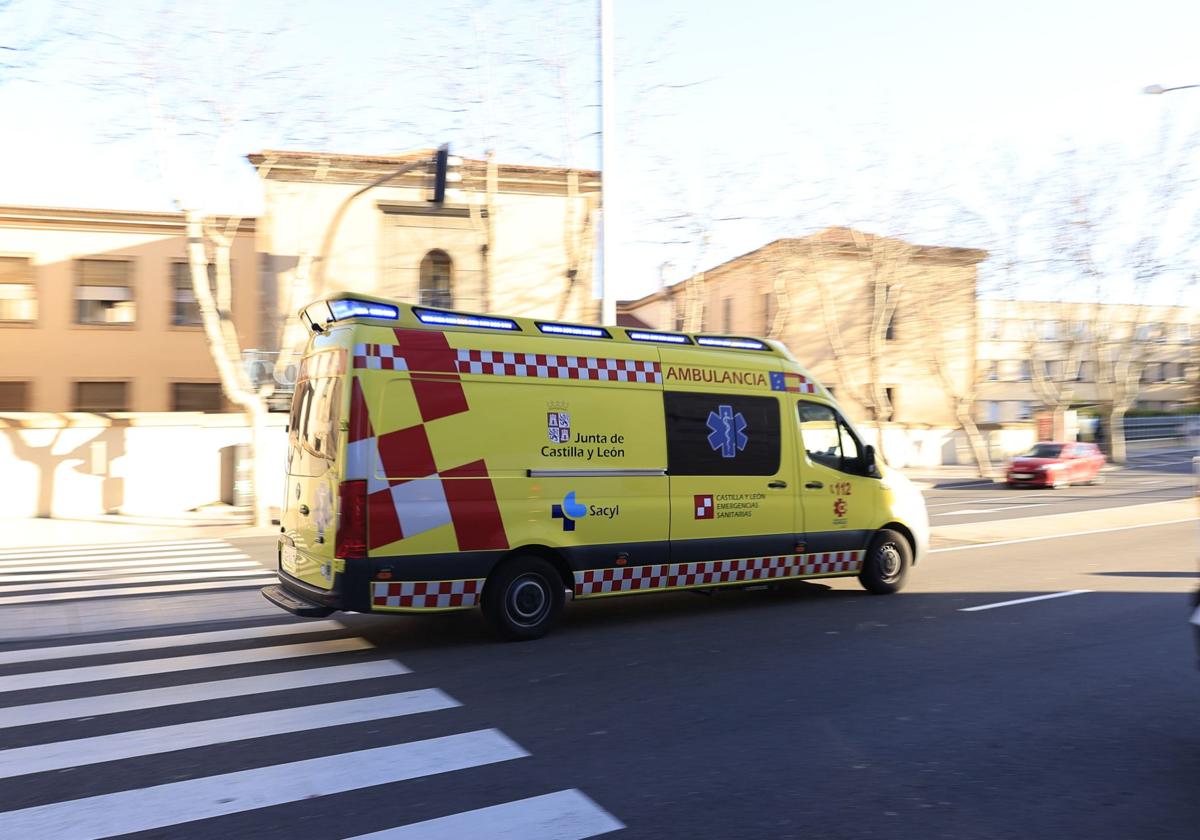 Mujer resulta herida tras choque en la Avenida de los Cipreses: trasladada al hospital de Salamanca