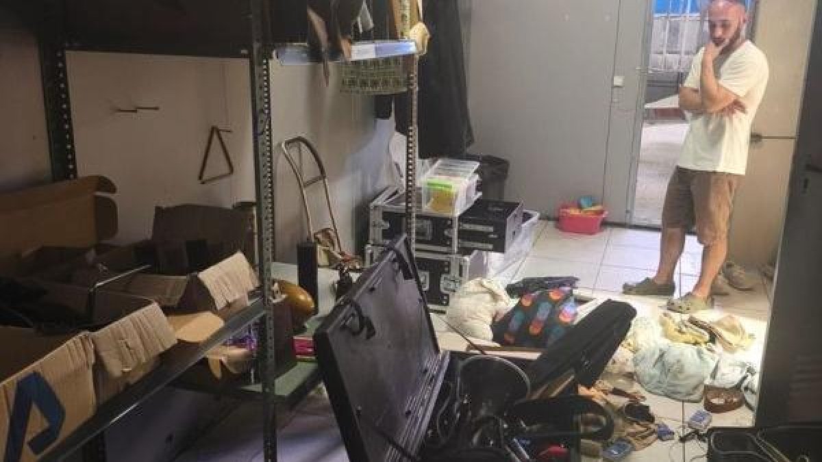 Roban material valorado en 14.000 euros a la compañía Sound de Secà de Cervera