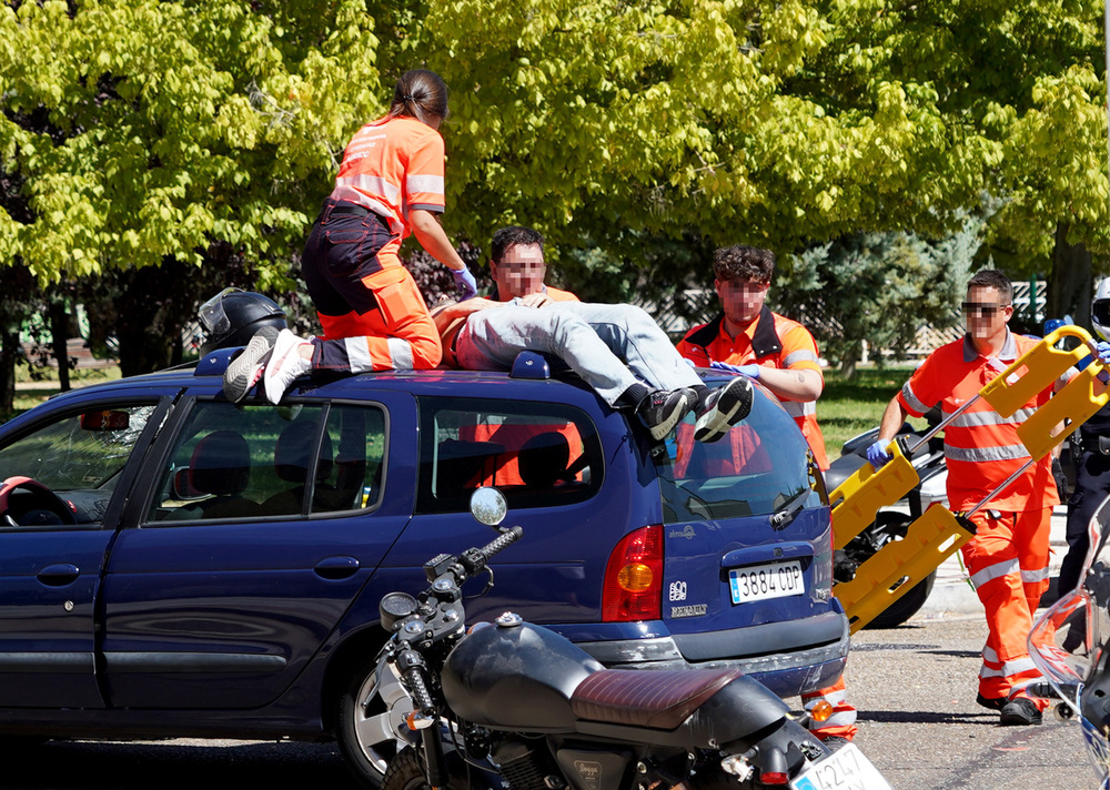 Herido un motorista en una colisión con un turismo
