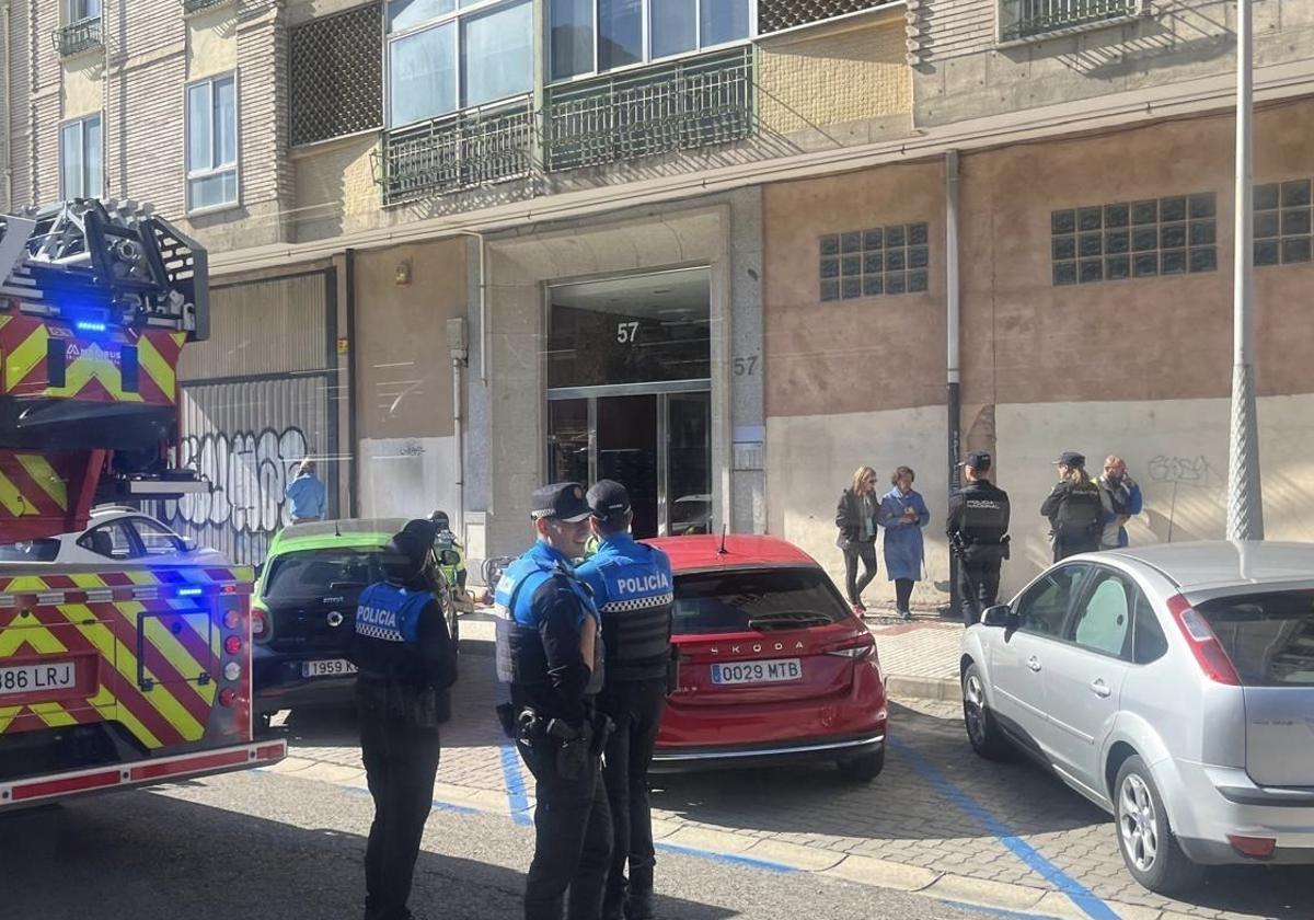 Una mujer resulta intoxicada por humo en incendio de vivienda en Burgos