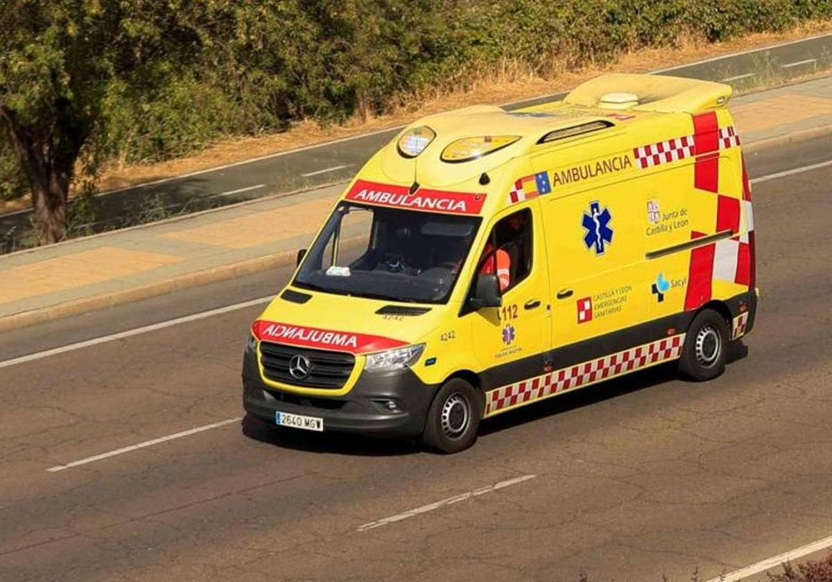 Herido un octogenario tras volcar con una carretilla elevadora en Burgos