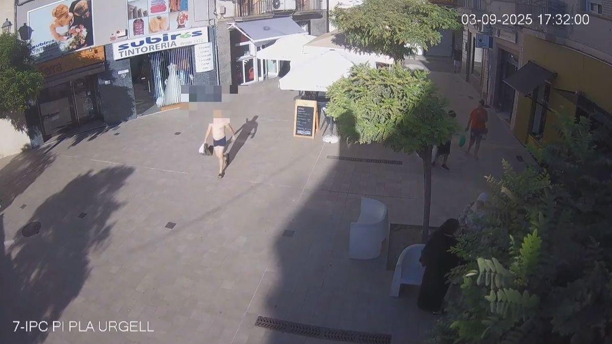 Vecino multado con 350 euros por pasear en bañador en plaza de Mollerussa