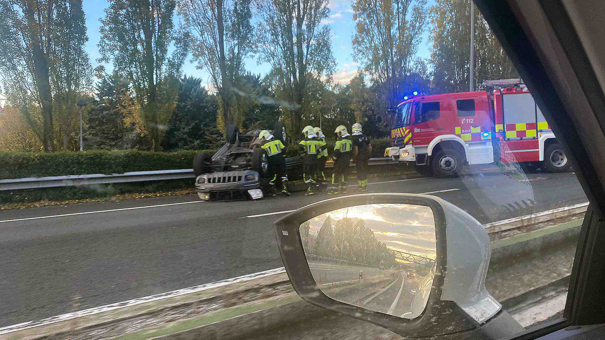 Graves retenciones en plena hora punta en la Ronda de Pamplona tras un accidente con heridos