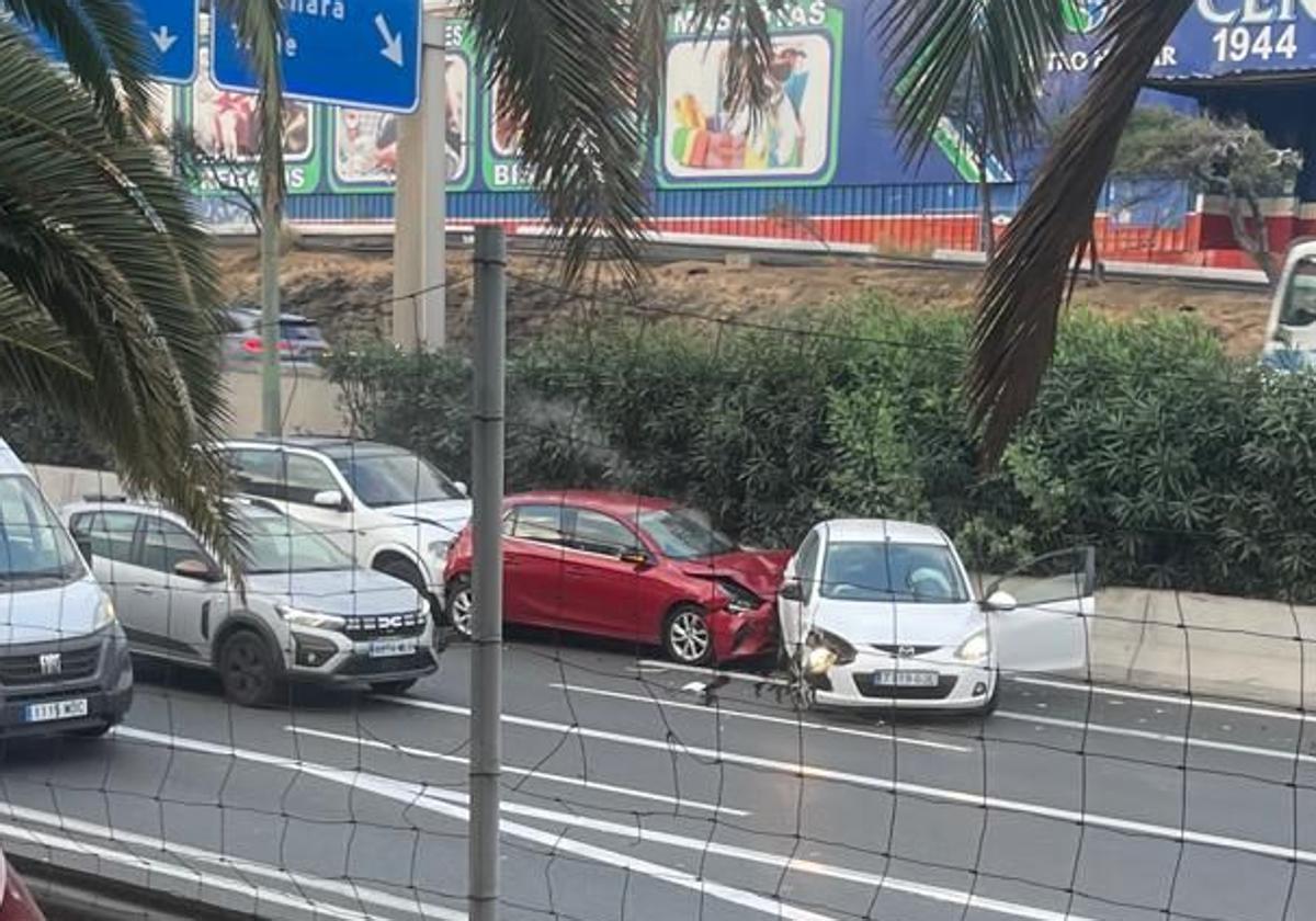 Accidente múltiple en la GC-1 provoca retenciones en dirección a Las Palmas de Gran Canaria