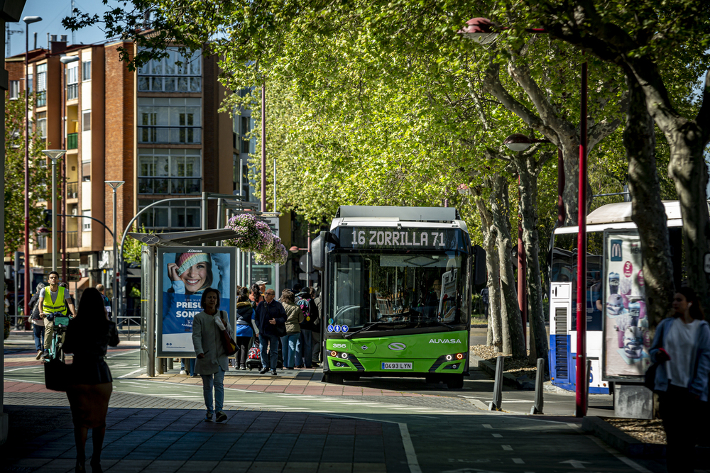 Una herida en una colisión entre un turismo y un autobús