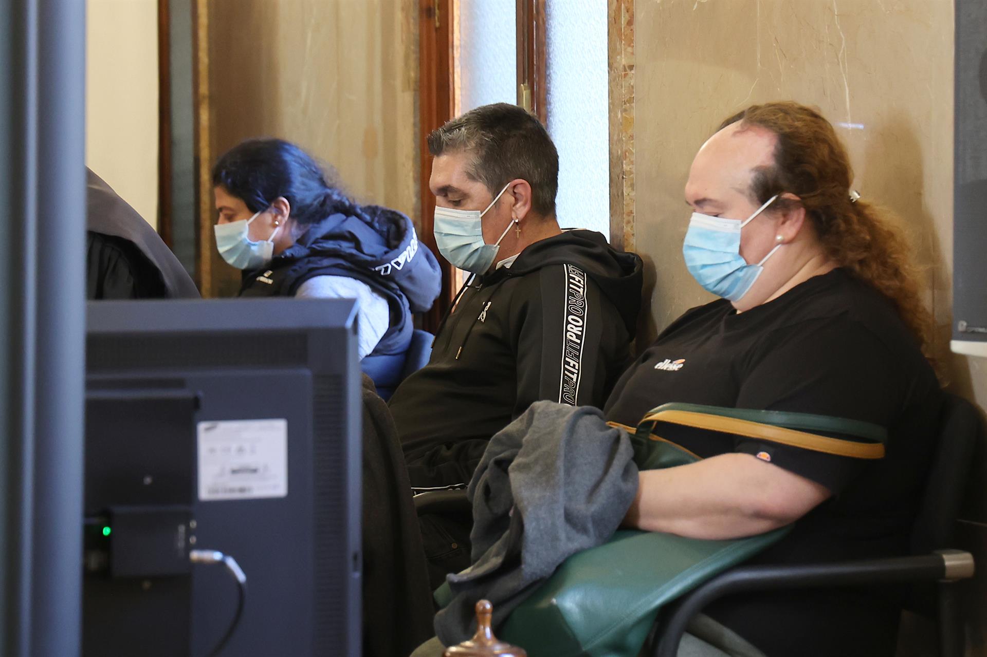 Acusados de asesinato por arrojar a un bebé neonato a un contenedor en Mallorca en noviembre de 2023