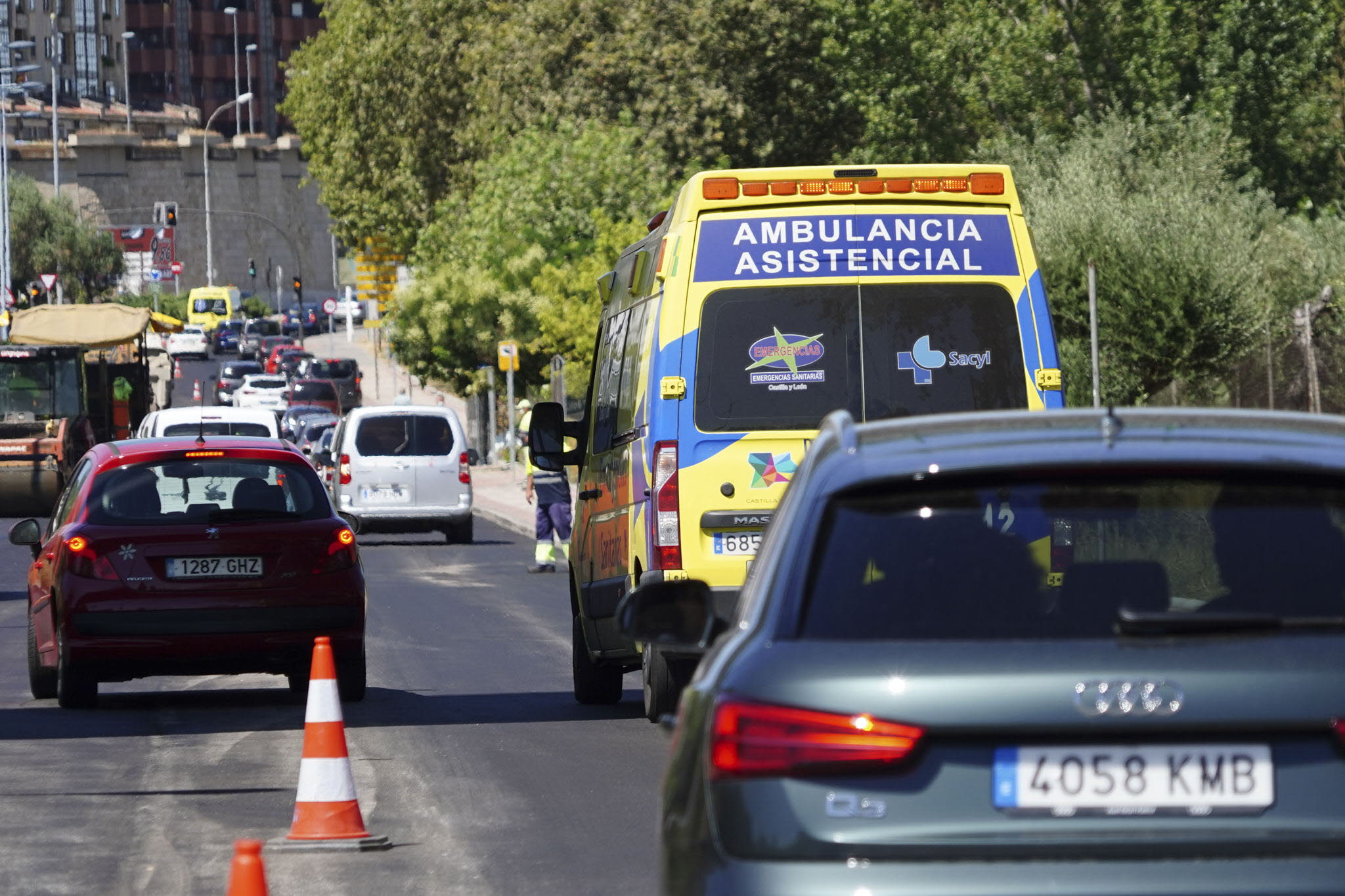 Atropello de un turismo a una mujer en el puente de Sánchez Fabrés en Salamanca