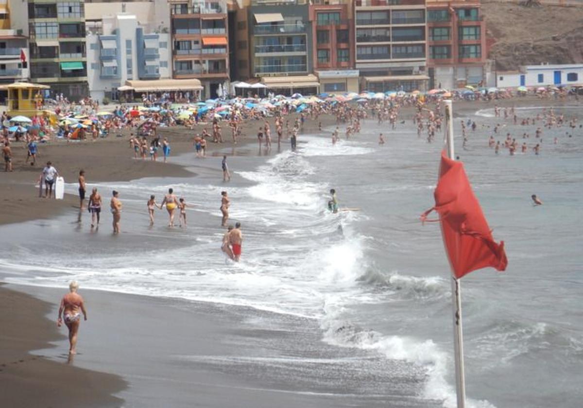 48 ahogados en Canarias hasta septiembre, pendientes de la búsqueda de dos bañistas en Gran Canaria